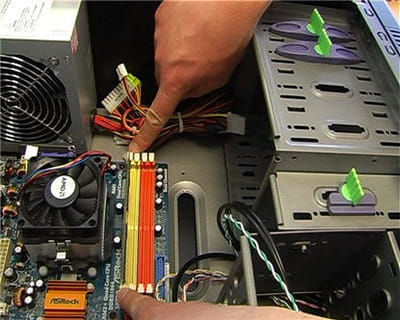 l'emplacement de la mémoire vive dans un ordinateur de bureau