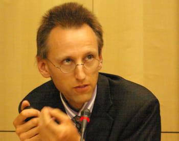 giles hogben est expert, network security policy, à l'enisa.
