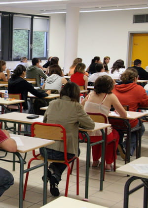 le coût d'organisation du bac revient au total à 2 000 euros par élève.
