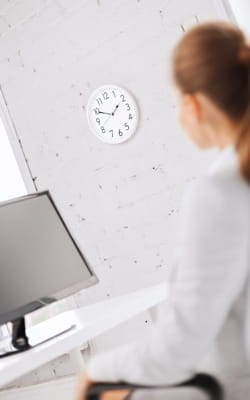 êtes-vous plutôt absorbé par votre tâche ou pressé de quitter le bureau ?