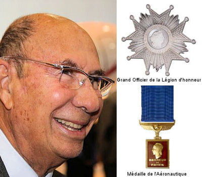 serge dassault s'est vu remettre ses insignes par l'ancien président de la
