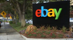 le logo d'ebay, modifié il y a quelques semaines, devant le siège du site