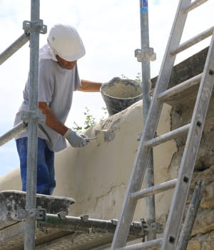 le courtier met en contact les particuliers désireux d'effectuer des travaux