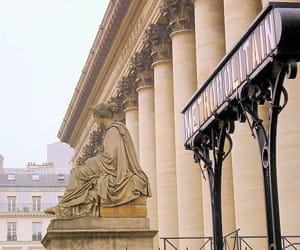 la place de la bourse, dans le 2e arrondissement.