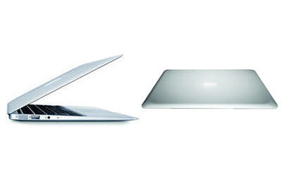 a gauche le macbook air, à droite le msi x320