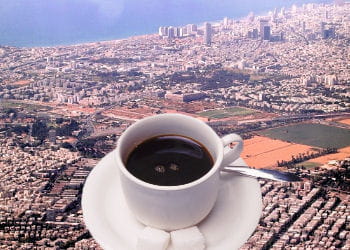 pôle touristique et économique, tel aviv attire de nombreux étrangers.