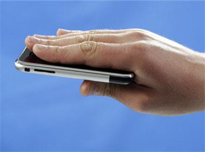 le téléphone à écran tactile d'apple suscite l'intêret