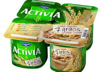 les consommateurs achètent en moyenne 6,2 fois des yaourts activia par an.