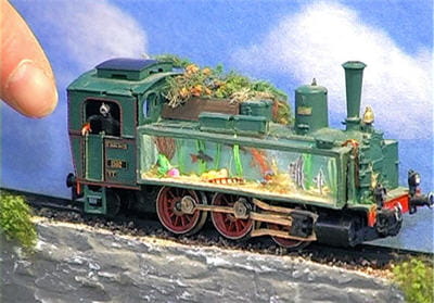 trois locomotives ont été nécessaires pour tracter près de 1 000 wagons !