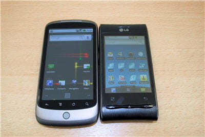le nexus one et le lg gt540 l'un à coté de l'autre.