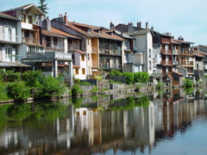 une vue de la ville d'aurillac, dans le cantal