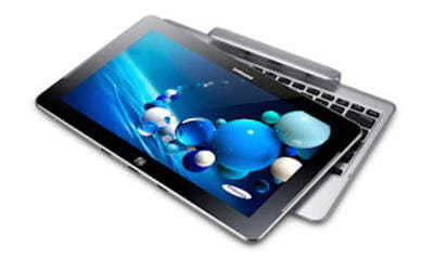 la tablette samsung ativ smart pc pro pèse 884 grammes et 1,6 kg avec son