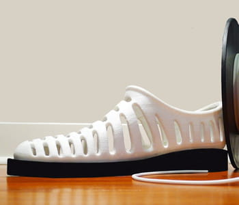 feetz, la première chaussure imprimée en 3d et adaptée à la forme du pied.