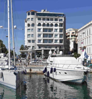 l'ex-hôtel 1835 white palm hotel racheté par la marquee radisson blu.
