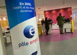 la france compte plus de 2,5 millions de chômeurs.