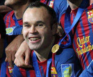 andrés iniesta, un sportif hors pair mondialement reconnu.