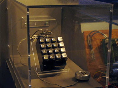 modèle de blue box ayant appartenu au cofondateur d'apple, steve wozniak