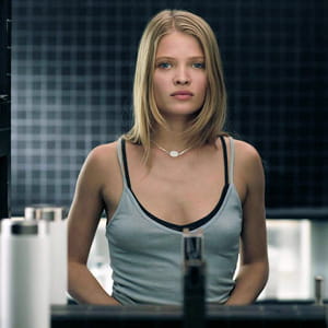 mélanie thierry dans le film chrysalis.