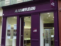 un opticien afflelou.
