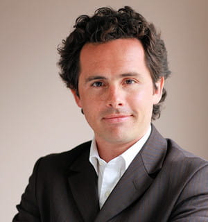axel berna est le pdg de smartbox, qui propose des coffrets cadeaux.