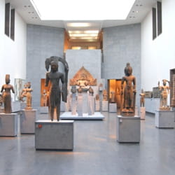 le musée guimet, à paris.