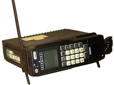 premier téléphone gsm français
