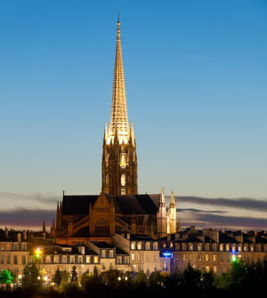 a bordeaux, on dénombre 1 acheteur pour 1 vendeur en juillet 2014.
