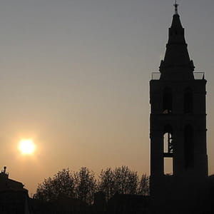 un coucher de soleil sur lunel.