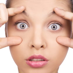 s'empêcher de cligner des yeux s'annonce difficile.