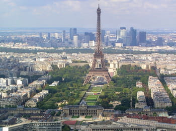 une vue aérienne de paris.