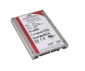 un disque dur ssd de atron (smart modular technologies)