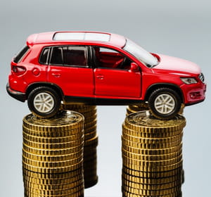 par temps de crise, l'acte d'achat d'une voiture est souvent reporté.