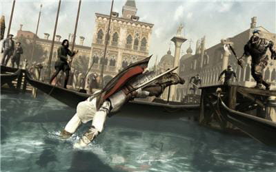 ezio peut nager / plonger également