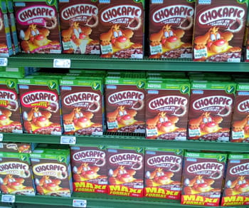 impossible de rater ce 'mur' de boîtes de chocapic, qui crée un effet de masse.