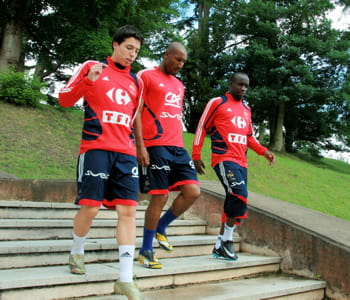 les joueurs de l'équipe de france samir nasri, nicolas anelka et lassana diarra.