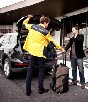 smart park propose une alternative aux taxis et aux parkings classiques pour