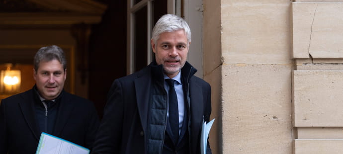 La droite fait "monter les ench&egrave;res" de sa participation au gouvernement Bayrou