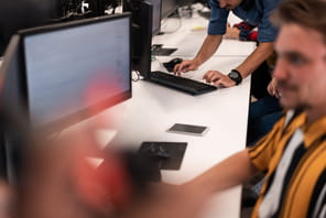 L'OCDE affirme que l'IA ne provoque pas de "baisse g&eacute;n&eacute;ralis&eacute;e" de l'emploi dans ses pays membres