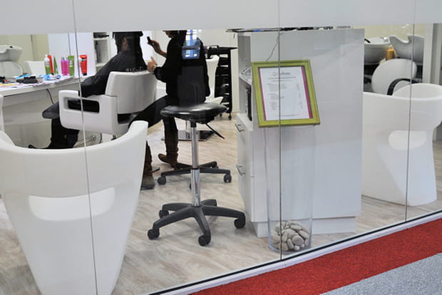 Un coiffeur pour se refaire une beauté