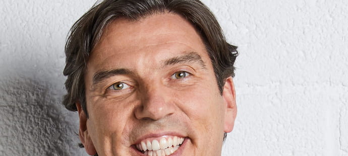 Tim Armstrong (Fondateur de Flowcode)&nbsp;:&nbsp;"Flowcode permet aux marques de se connecter directement &agrave; leurs clients gr&acirc;ce aux QR codes"