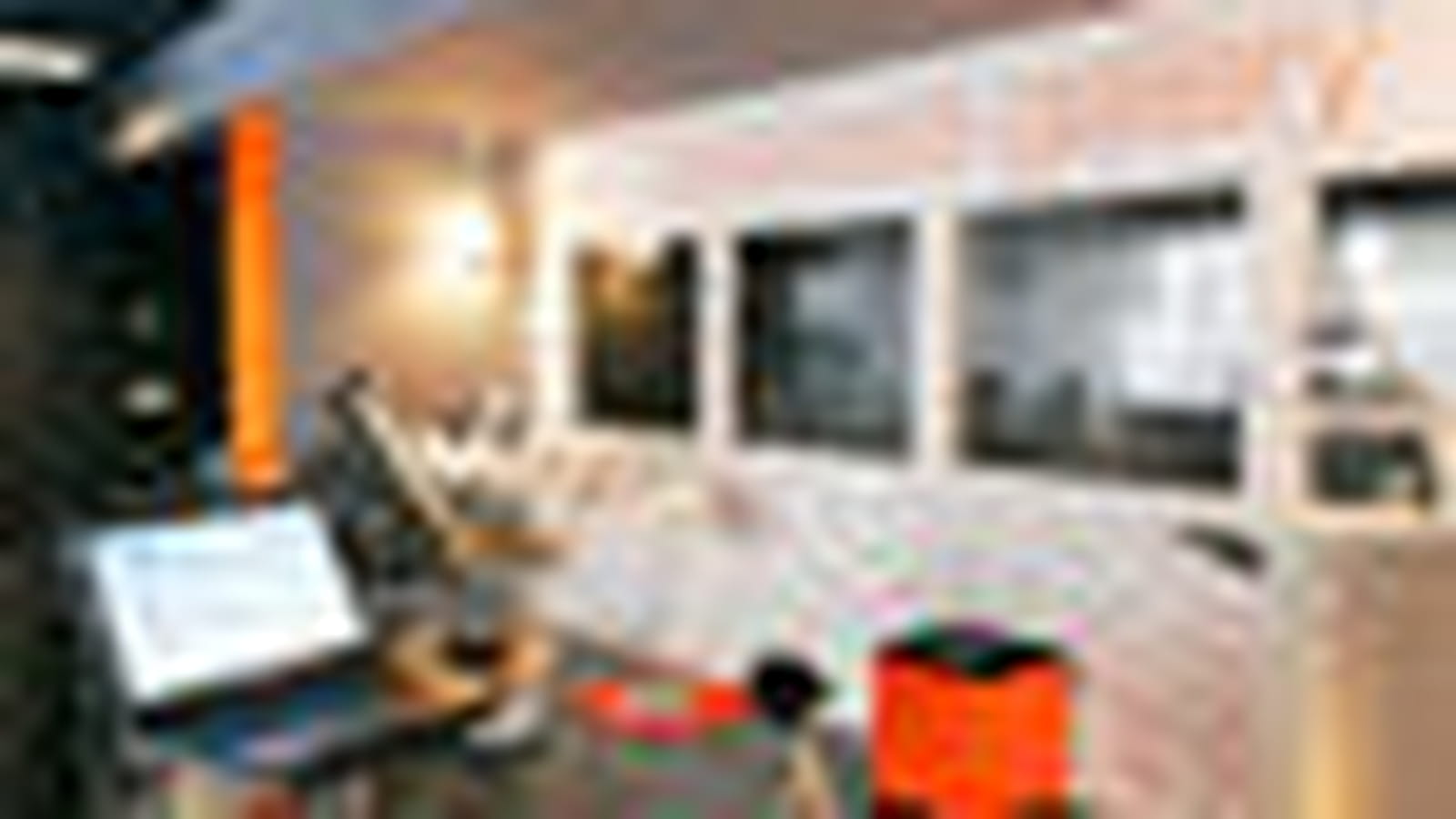 La Business Gallery