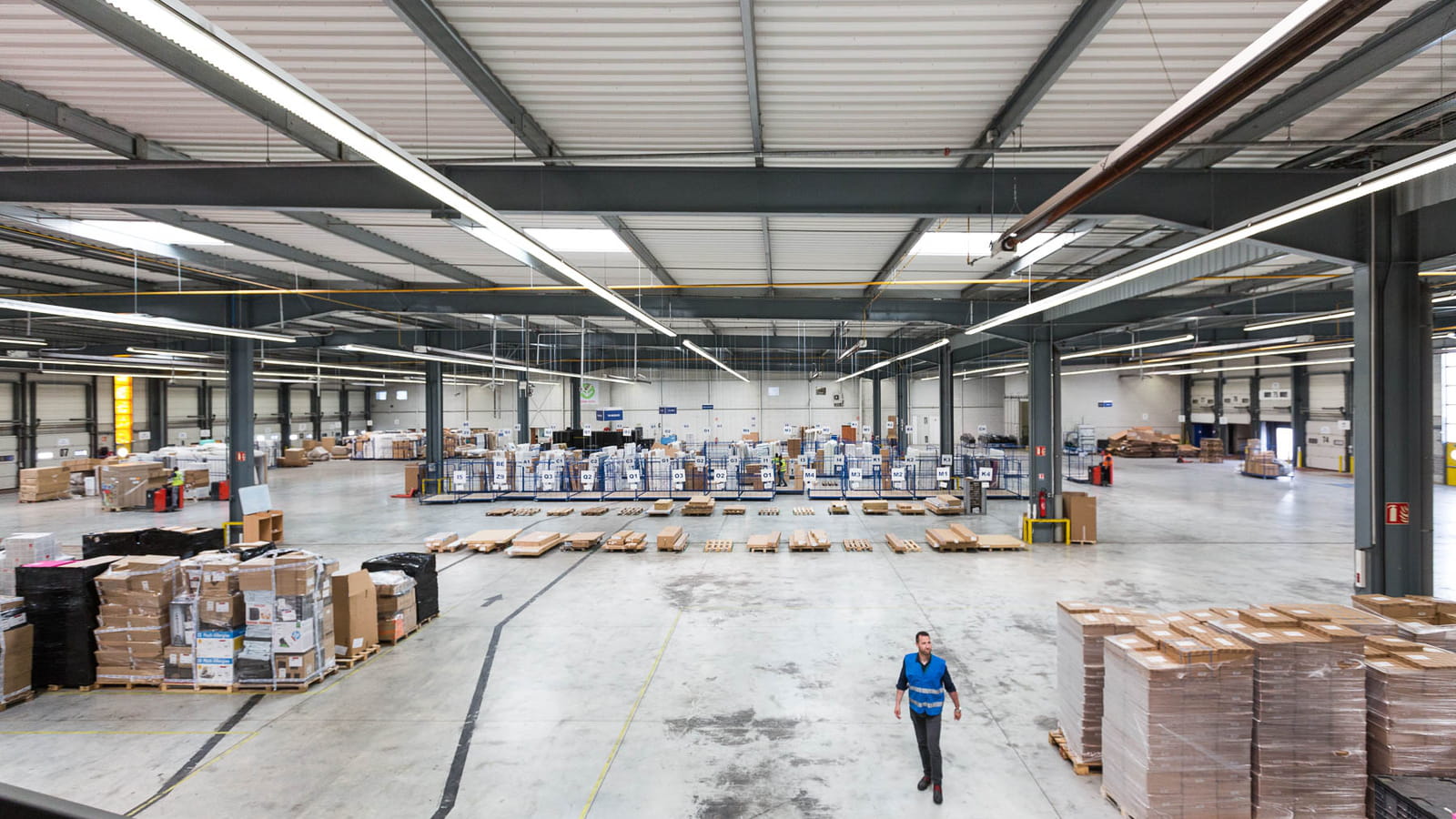 14 000 m²