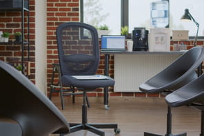 L'absent&eacute;isme dans le priv&eacute; a grimp&eacute; de 25,5% depuis 2019&nbsp;pour atteindre 4,3%, port&eacute; par des arr&ecirc;ts plus longs et la sant&eacute; mentale, selon Malakoff Humanis