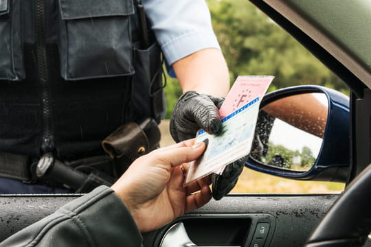 135&nbsp;euros d'amende &agrave; cause de deux chiffres sur le permis de conduire&nbsp;: la police les contr&ocirc;lent selon cet avocat sp&eacute;cialiste du Code de la route