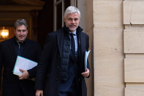 La droite fait "monter les ench&egrave;res" de sa participation au gouvernement Bayrou