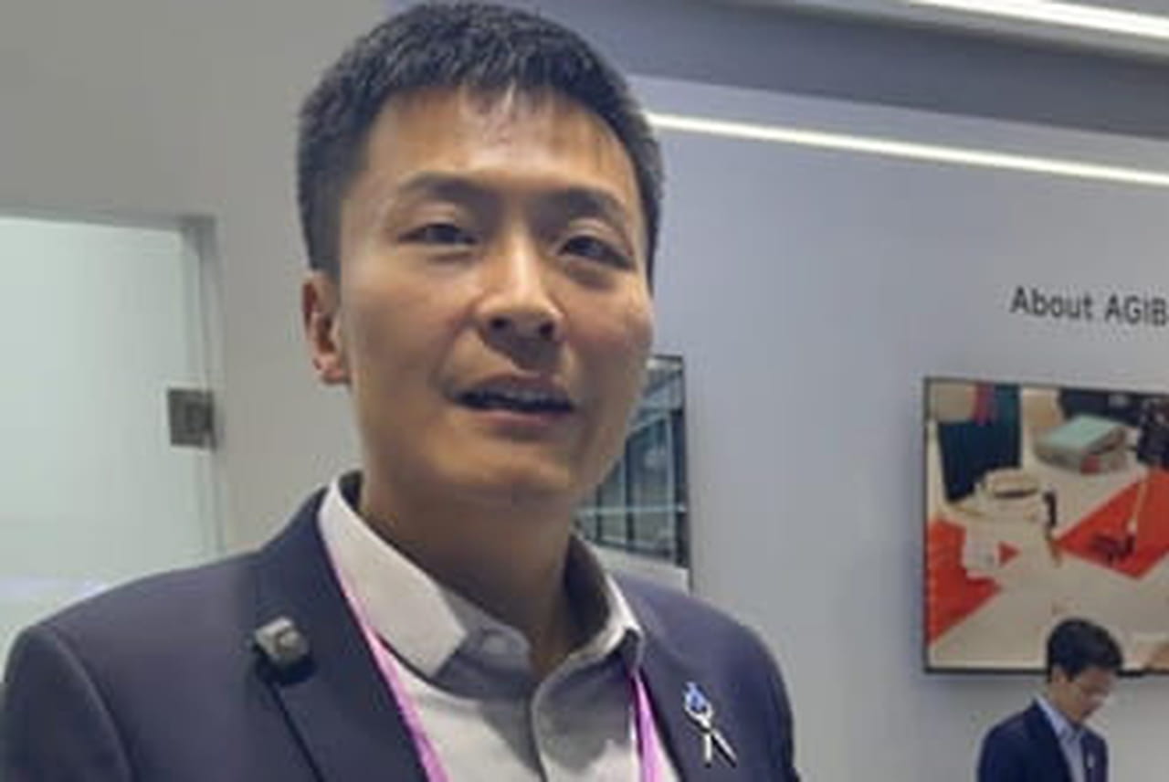 "Un robot humanoïde peut s'adapter plus facilement au monde humain"