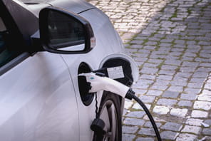 Automobile&nbsp;: S&eacute;bastien Martin r&eacute;unit la fili&egrave;re et les ONG pour &eacute;valuer la fiscalit&eacute; pro-&eacute;lectrique