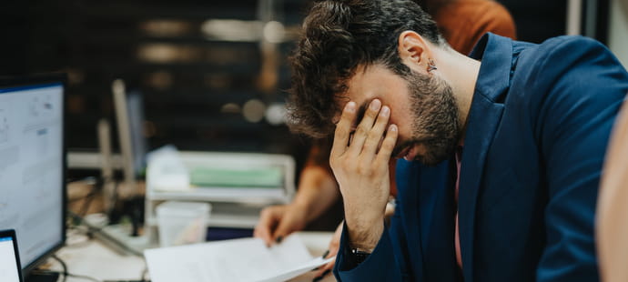 Arr&ecirc;t maladie&nbsp;: un d&eacute;cret ciblera bient&ocirc;t les salari&eacute;s arr&ecirc;t&eacute;s par plusieurs m&eacute;decins