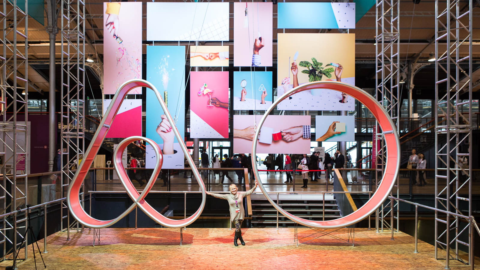 Airbnb logo