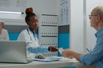 Un nouveau professionnel peut prescrire des arrêts de travail aux salariés : la loi précise les nouvelles règles